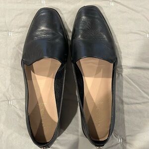 Great condition black flats. They are not supportive enough for me. 😞